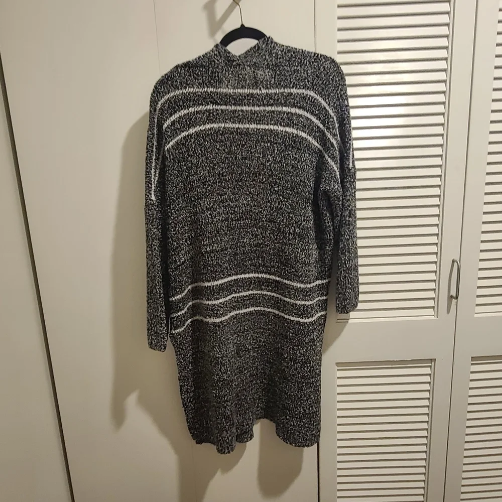 Long Black and White Cardigan - Picture 3 of 4